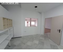 Excelente local comercial en Calle Ancha