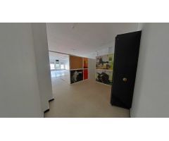 OPORTUNIDAD LOCAL EN VENTA EN PINO MONTANO!!!