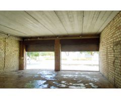 LOCAL EN VENTA EN LORA DEL RIO