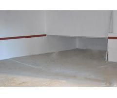 Venta de plaza de garaje con trastero.