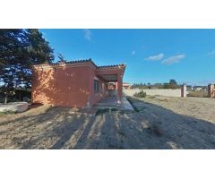 Chalet en zona de Hozanejos