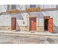 Casa de tres dormitorios a reformar en el centro de Jerez de la Frontera