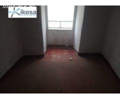 Espaciosa vivienda para reforma en Martos