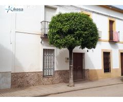 CASA EN VENTA EN PEDRO ABAD !!....