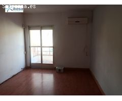 Piso en barrio de Peñamefécit.