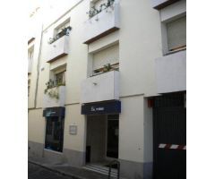 Local comercial muy cerca Plaza Mamelón
