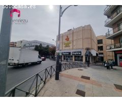 Local comercial en Centro Comercial Canguro, zona Los Belgas - Collado Villalba