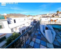 ¡Estupenda casa adosada en Ciudad Jardín!