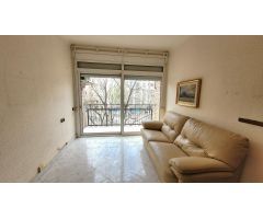 PISO DE 4 HABITACIONES EN SAGRADA FAMILIA