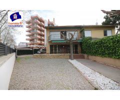 Chalet Pareado en venta 
