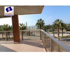 FABULOSO APARTAMENTO ESQUINERO FRENTE AL MAR Y PASEO JAIME I