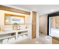 Villa de Lujo en Venta en Rada de Moraira, Alicante
