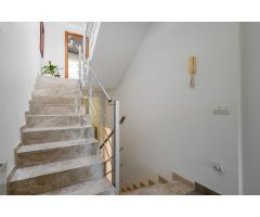 Chalet adosado en venta en calle Raval