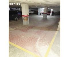 Plaza de parking en venta en Paisos Catalans, Reus.