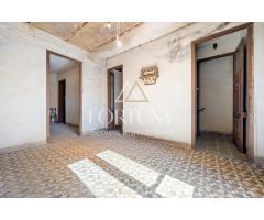 Se vende casa para reformar en Carrer Major de La Pobla de Mafumet.