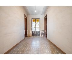 Se vende casa para reformar en Carrer Major de La Pobla de Mafumet.