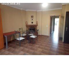 Adosada de 3 Dormitorios con Piscina en Urbanización Exclusiva