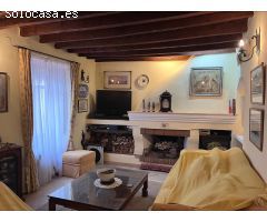 Casa de Pueblo en Estepona – 4 Dormitorios a Solo 5 Minutos de la Playa.
