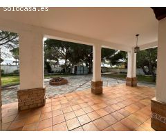 CHALET EN 2 PISTA DE LA BARROSA CON MAS DE MIL METROS DE PARCELA