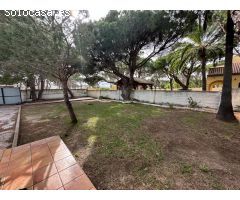 CHALET EN 2 PISTA DE LA BARROSA CON MAS DE MIL METROS DE PARCELA
