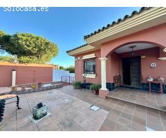 PRECIOSO Y AMPLIO CHALET URBANO EN PINAR DE LOS FRANCESES CON PISCINA