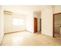 ???? ¡Oportunidad única en Rota! Piso en subasta sin gastos de inmobiliaria !