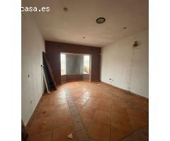 ¡OPORTUNIDAD! CHALET CON DOCUMENTACIÓN CERCA DEL PUEBLO
