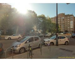 Local comercial en Alquiler en Valencia de las Torres, Valencia