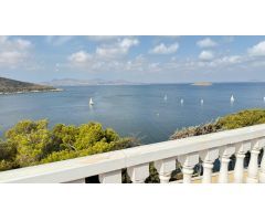 DUPLEX EN PRIMERA LINEA DEL MAR CON VISTAS ESPECTACULARES