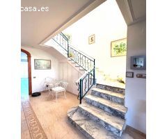 CASA INDEPENDIENTE  EN UNA PARCELA DE 1.704M