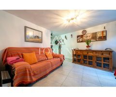 Os presentamos vivienda en pleno centro del Pueblo de Montroig.