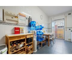 ¡Descubre tu nuevo hogar en esta impresionante casa esquinera pareada!