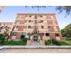 Piso exterior con 3 habitaciones, parking y zona comunitaria con barbacoa en Vila-Seca