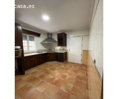 ¡OPORTUNIDAD CHALET CON PISCINA Y DOCUMENTACIÓN EN PAGO DEL HUMO!
