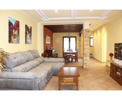 ¡CHALET CON UBICACIÓN PERFECTA EN LA BARROSA A TAN SÓLO METROS DEL MAR!