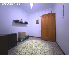 VIVIENDA EN EL CENTRO DE CHICLANA