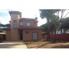 ¡MAGNÍFICO CHALET EN CARRETERA DE LA BARROSA!
