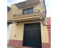Casa de dos plantas más azotea en zona La Negrilla