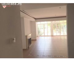 Se vende precioso Chalet en Urb. Torre en Conill - Bétera