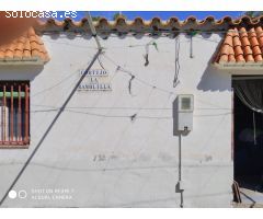 CASA CON PARCELA Y NAVE