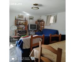 CASA CON PARCELA Y NAVE