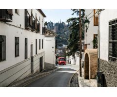 Solar en la cuesta del Chapiz