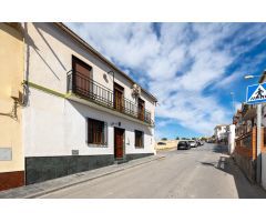 Casa en Venta en Pinos Puente, Granada