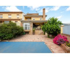 Ponemos a la venta una magnifica casa en Ambroz. A pocos minutos de Granada y con muy fácil acceso.