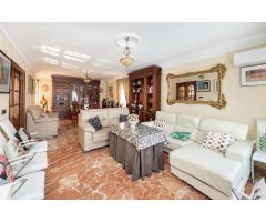 CHALET DE ENSUEÑO EN VILLA DE OTURA