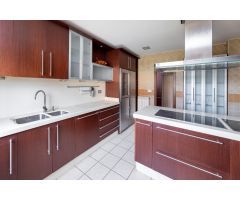 CHALET URB. CAÑADAS DEL PARQUE (DILAR)