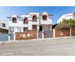 Venta de casa pareada en Granada (Zona Ctra. de la Sierra)