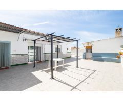 VIVIENDA EN PLANTA BAJA CON MÁS DE 300 METROS DE SOLAR