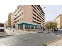 LOCAL COMERCIAL JUNTO AL CAMPUS DE LA SALUD