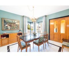 Exclusiva vivienda en El Serrallo con jardín, apartamento independiente y espectaculares vistas